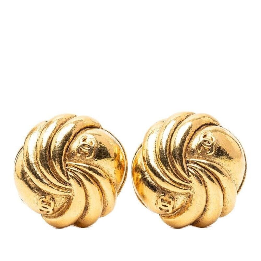 Chanel CC Logo Plated Earrings Gold